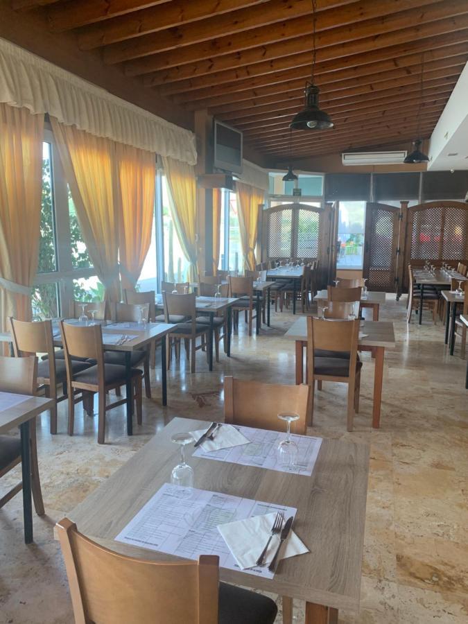 Hostal El Perejil Cuevas del Almanzora Kültér fotó